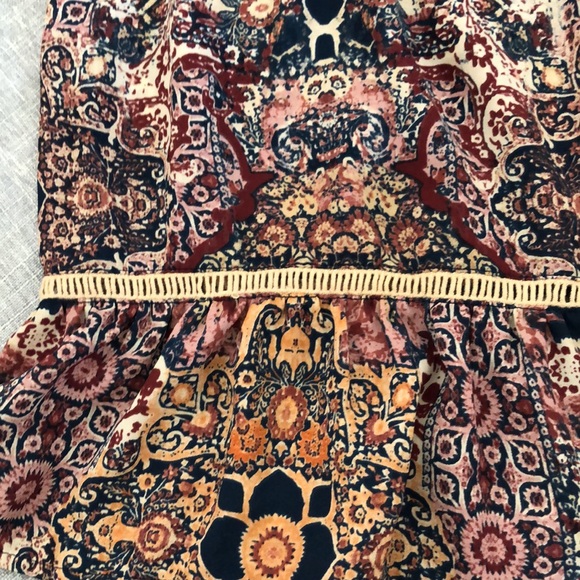 Loose fitting, patterned, flowy top - Picture 3 of 4